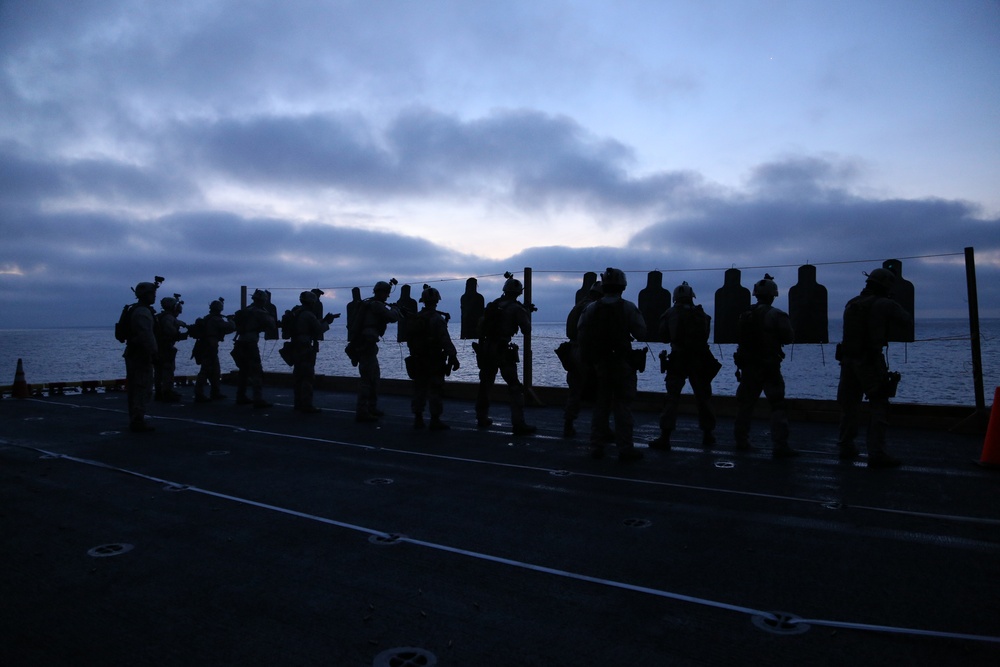 11th Marine Expeditionary Unit's raid force conducts combat drills