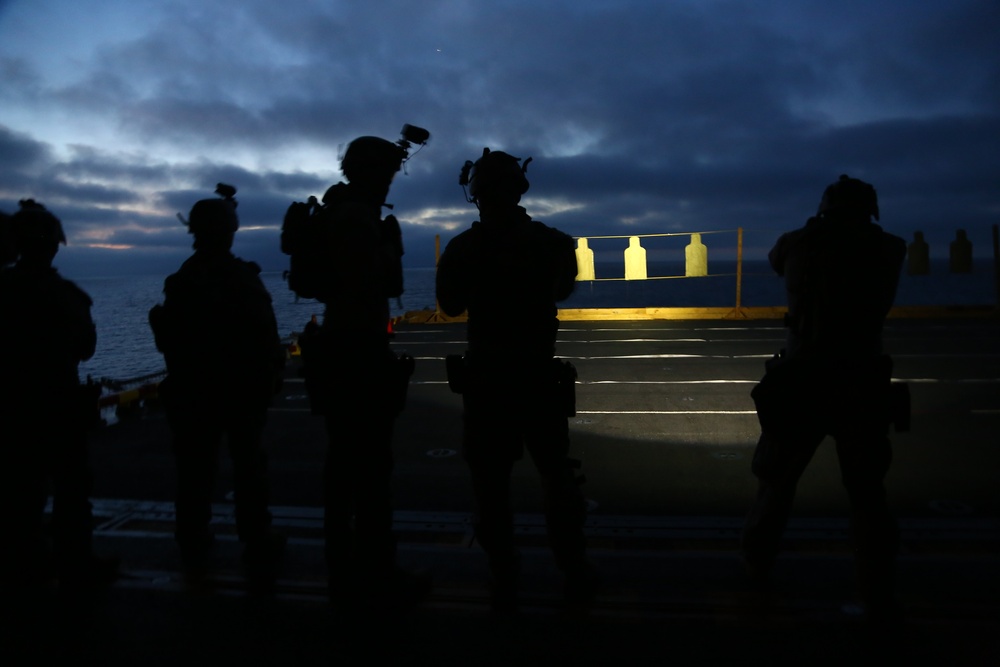 11th Marine Expeditionary Unit's raid force conducts combat drills