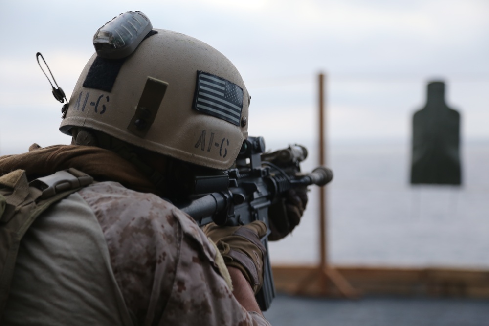 11th Marine Expeditionary Unit's raid force conducts combat drills