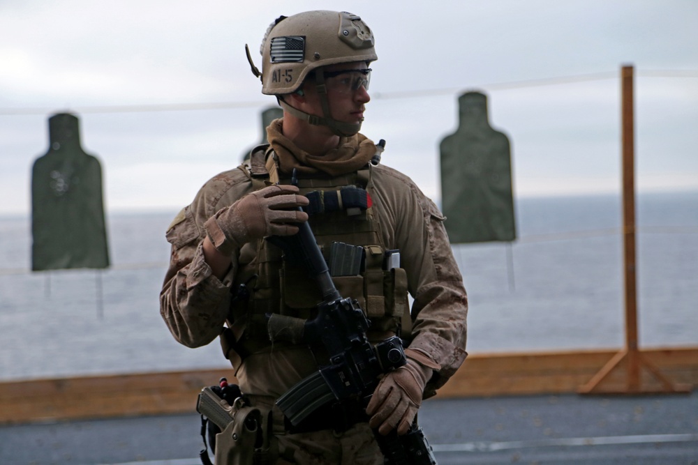 11th Marine Expeditionary Unit's raid force conducts combat drills