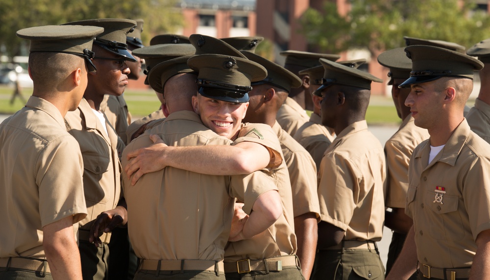 Photo Gallery: Graduation Ceremony – Golf Company – April 11, 2014