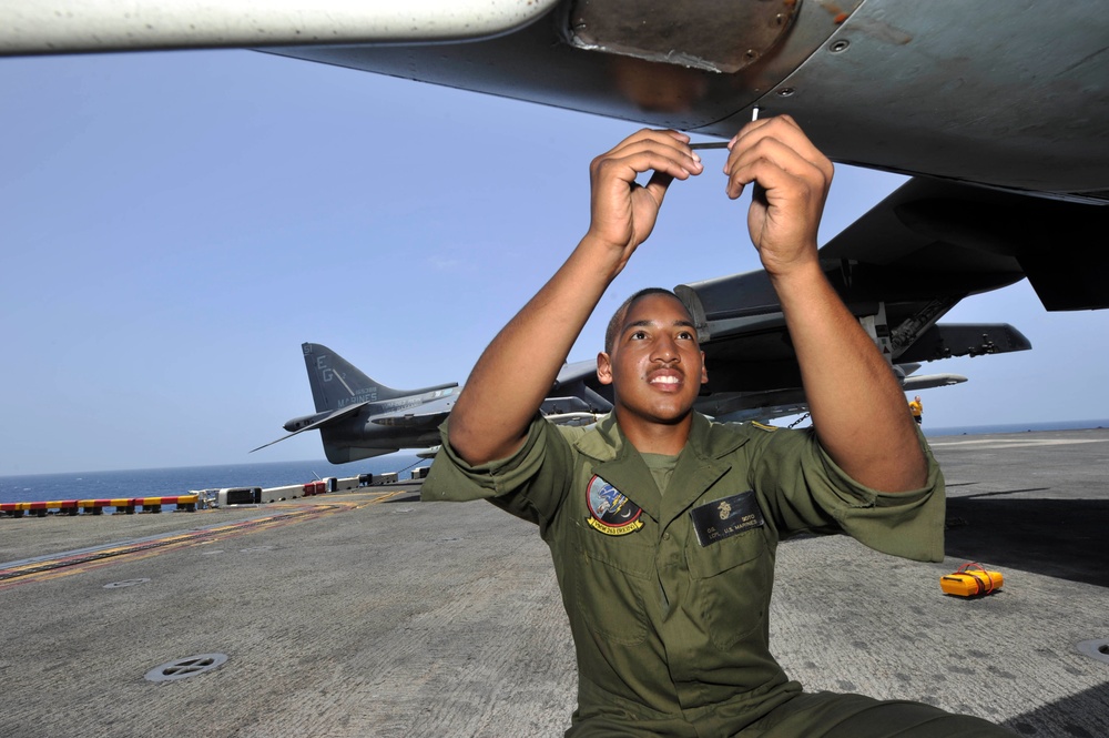 VMM-263 activity aboard USS Bataan