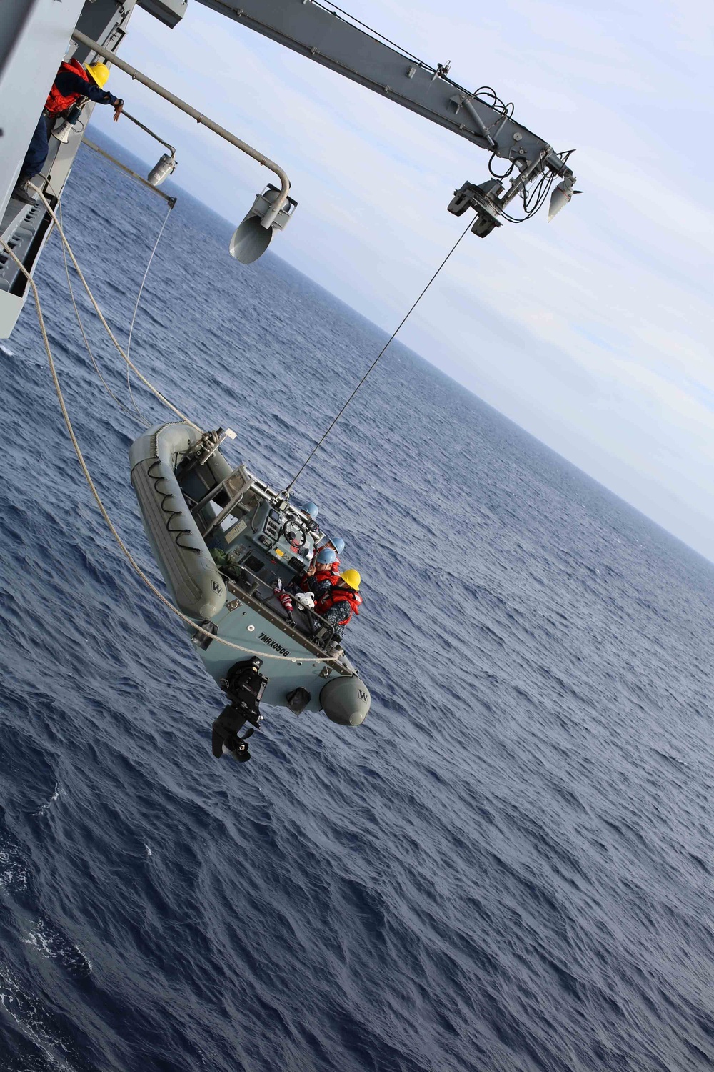 USS San Diego trains for VBSS