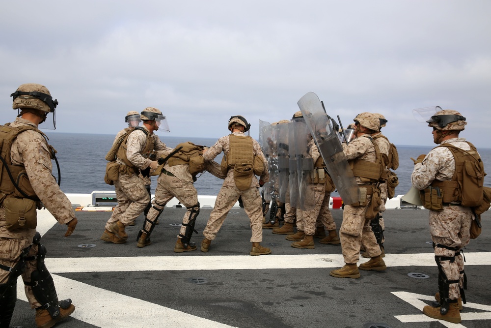 DVIDS - Images - 11th MEU Marines control chaos aboard USS Makin Island ...