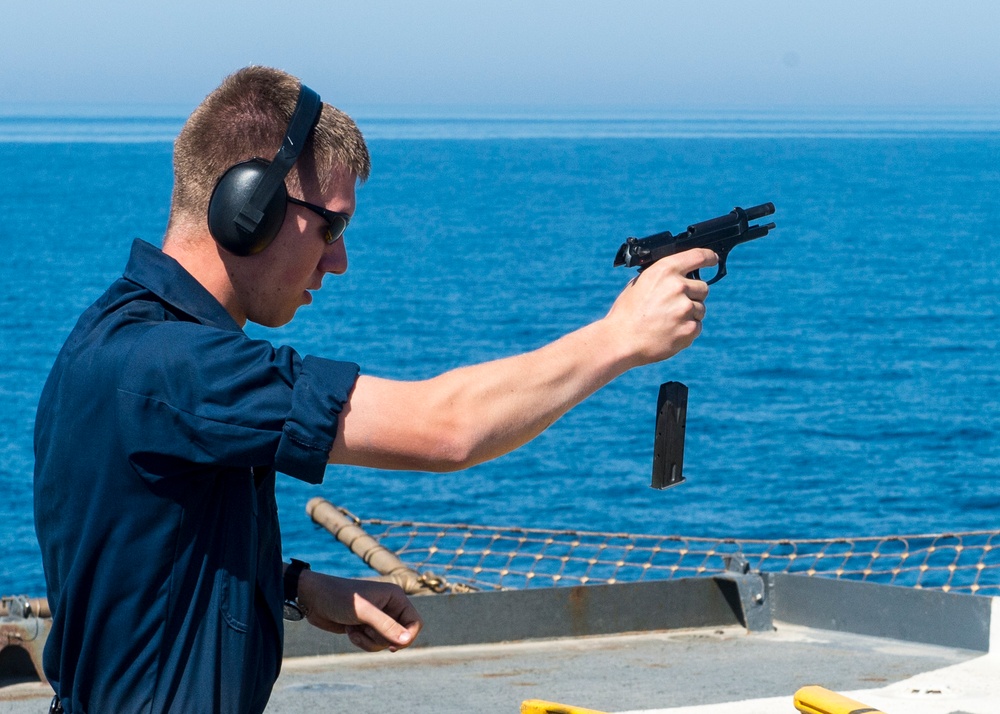 USS Gunston Hall ship's reaction force training