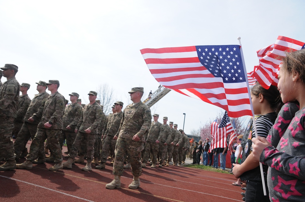 198th Expeditionary Signal Battalion returns home