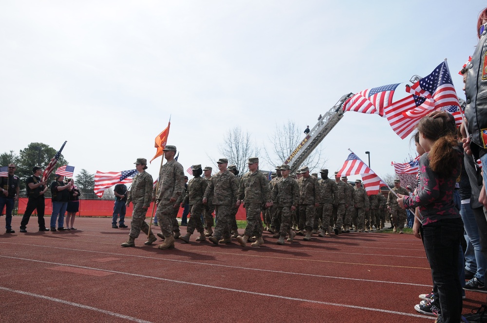 198th Expeditionary Signal Battalion returns home