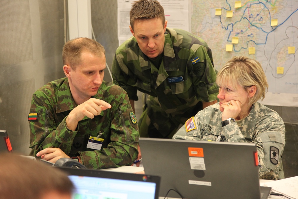 7th CSC Soldiers participate in Viking 14 CPX