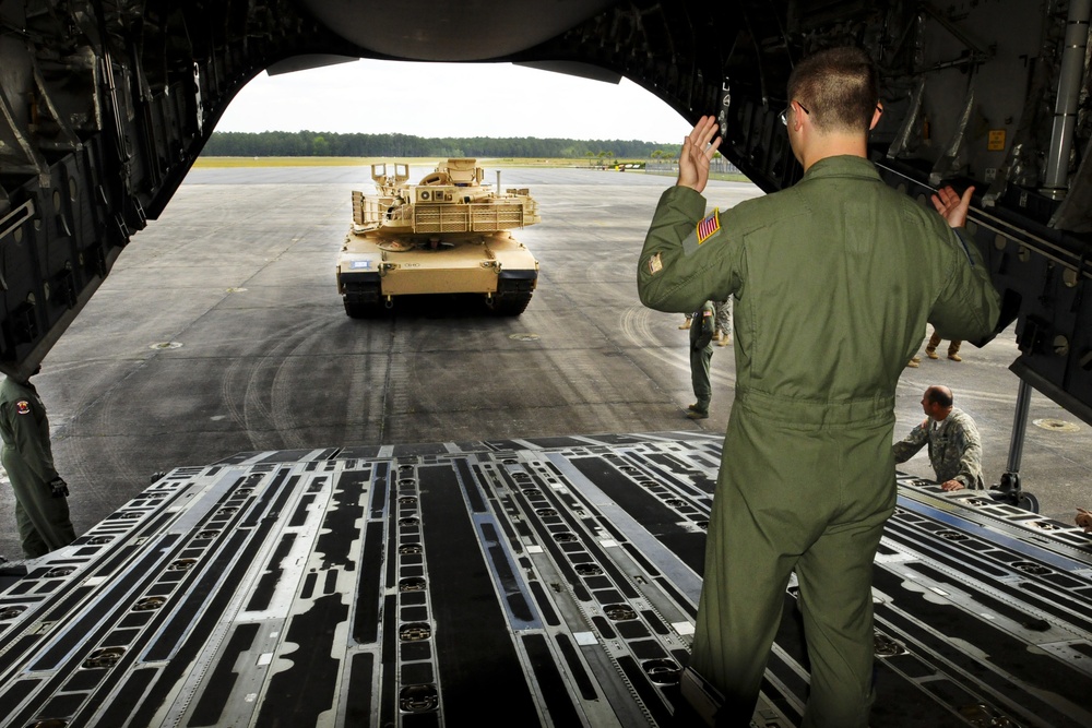 SC National Guard Unit participates in C-17 heavy airlift operations