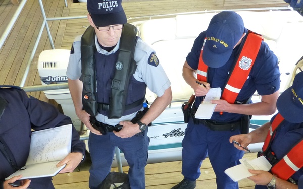 US - Canadian 'shiprider' training integrates crew, combats cross-border crime