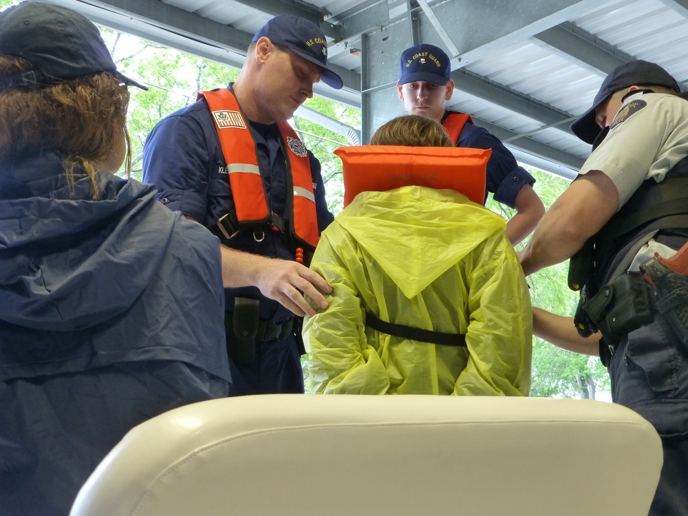 US - Canadian 'shiprider' training integrates crew, combats cross-border crime