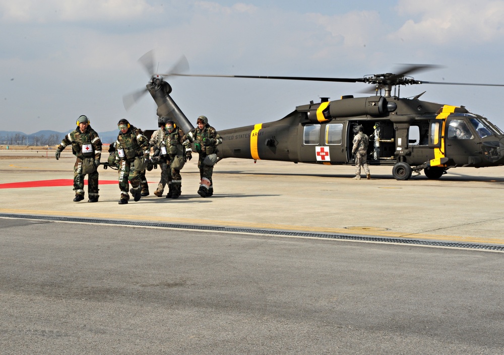 Airmen, Soldiers team up during dust-off, medevac
