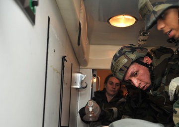 Airmen, Soldiers team up during dust-off, medevac