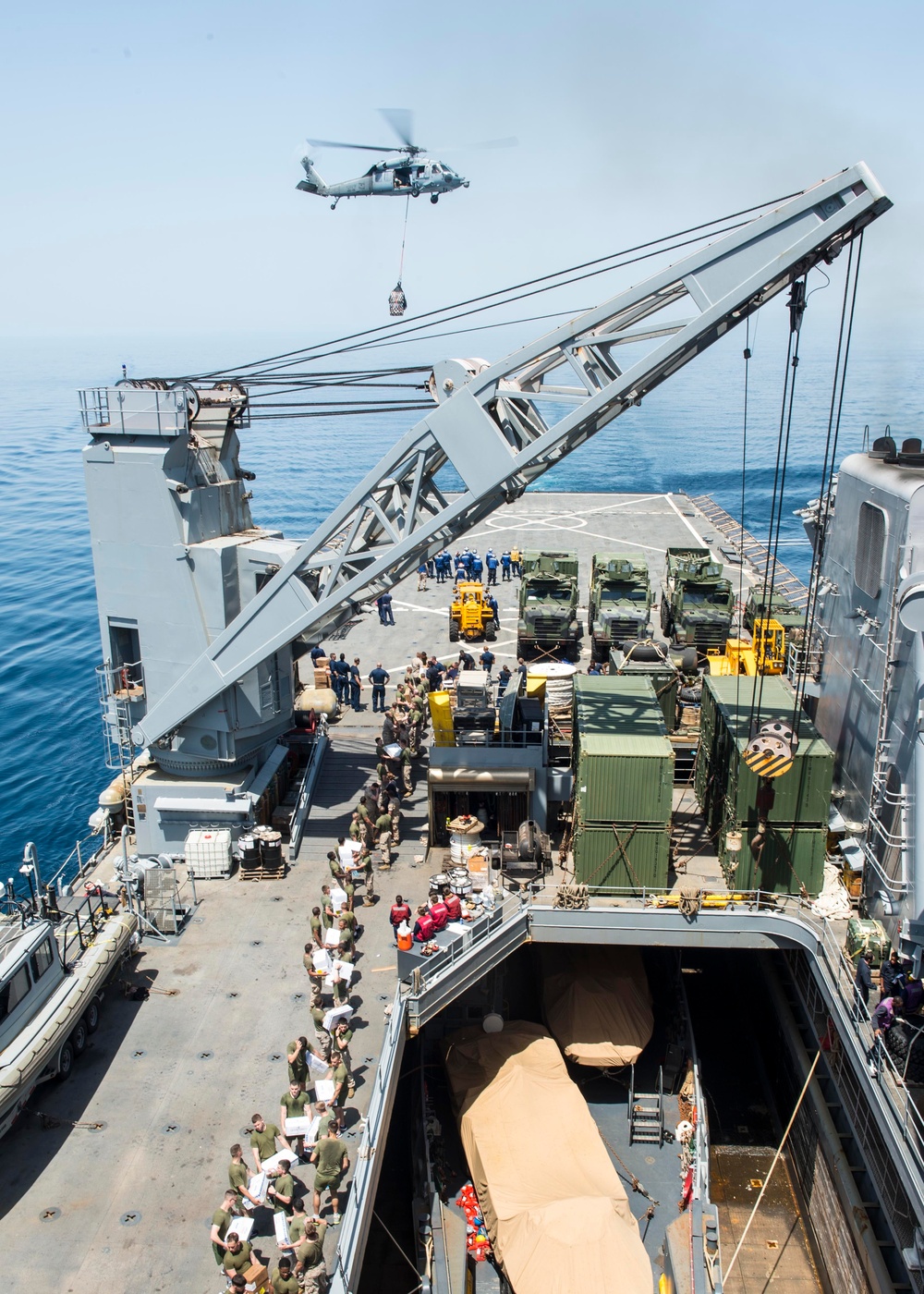 USS Gunston Hall action