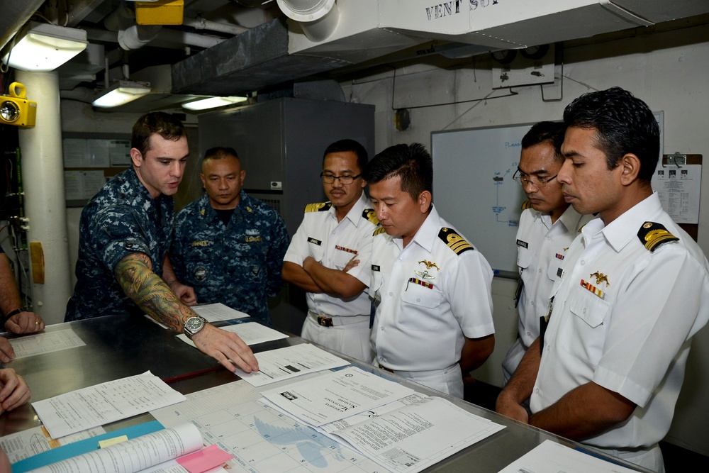 USS Frank Cable sailors conduct seminar in Malaysia