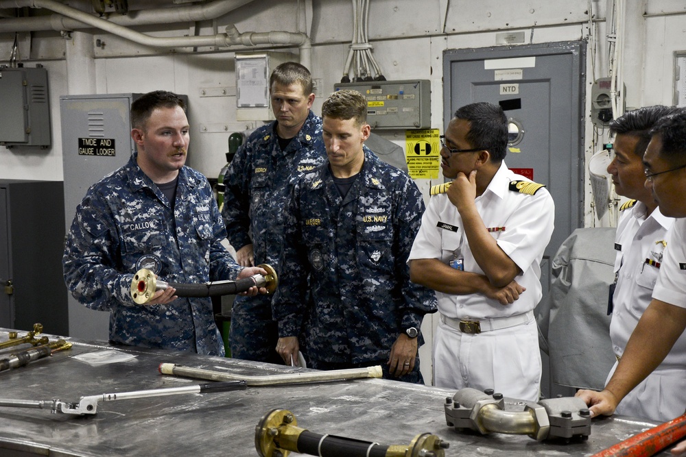USS Frank Cable sailors conduct seminar in Malaysia
