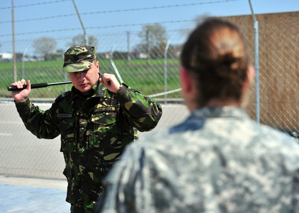 US, Romanian MPs train for combined operations