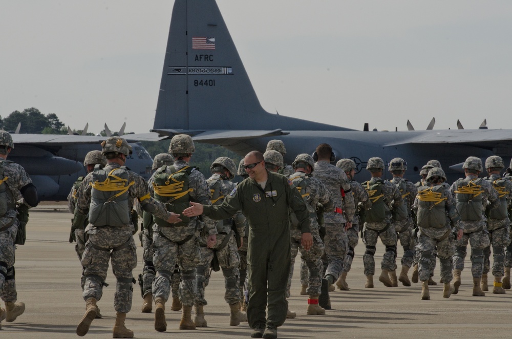 Army Reserve teams up with the Air Force Reserve's 440th Airlift Wing for joint airborne exercise