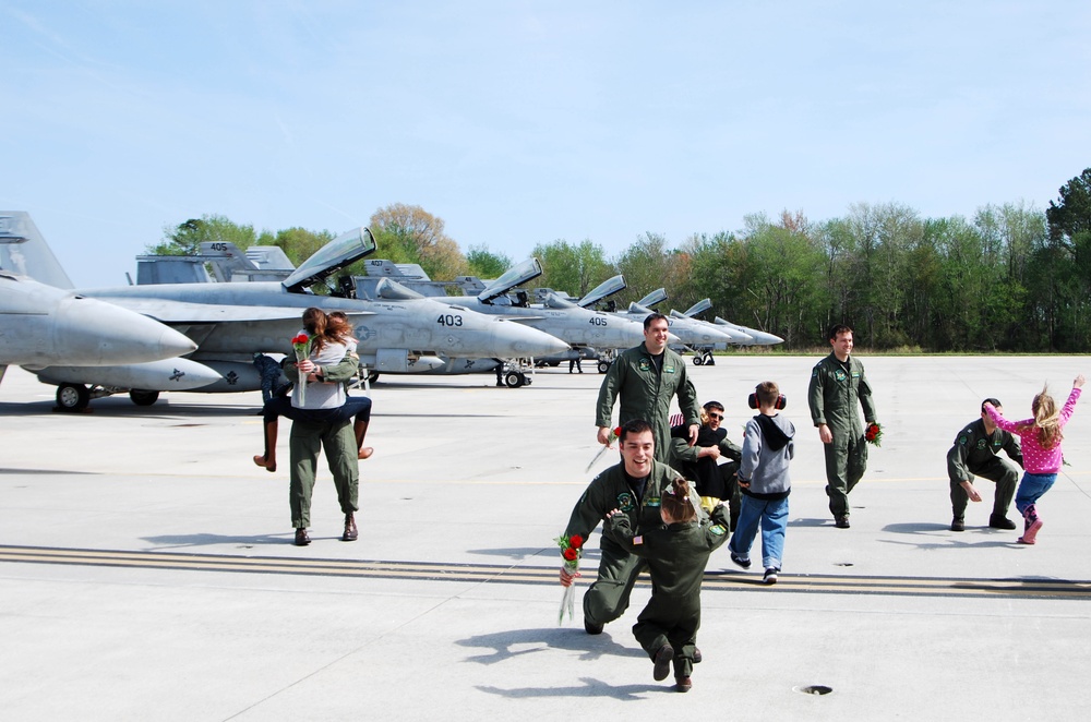 VFA-105 homecoming