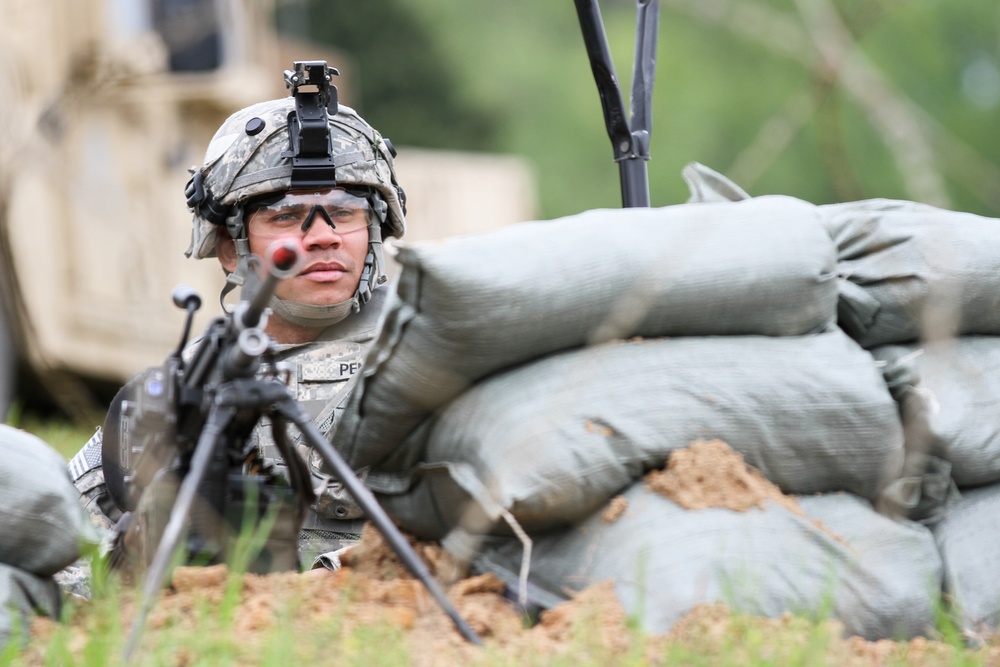 4-25 Soldiers train to defend ground
