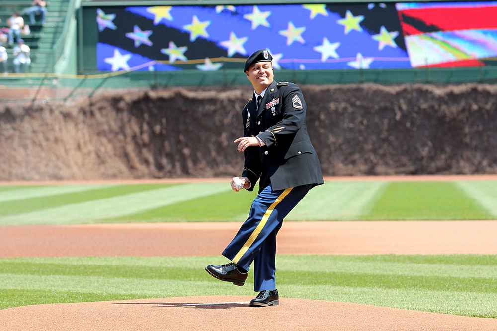 Army Reserve soldier throws in first pitch at Chicago Cubs Easter game