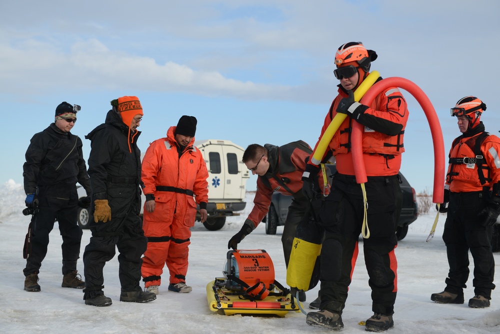 Coast Guard, Kotzebue Fire Department train for ice rescue