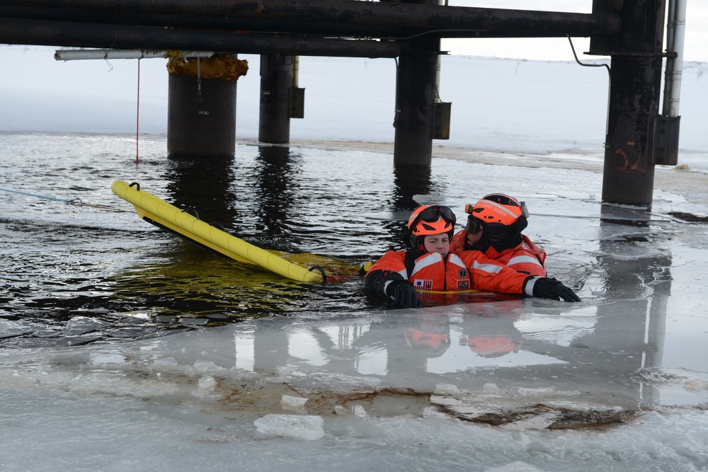 Coast Guard, Kotzebue Fire Department train for ice rescue