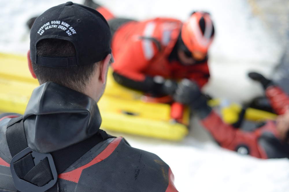 Coast Guard, Kotzebue Fire Department train for ice rescue