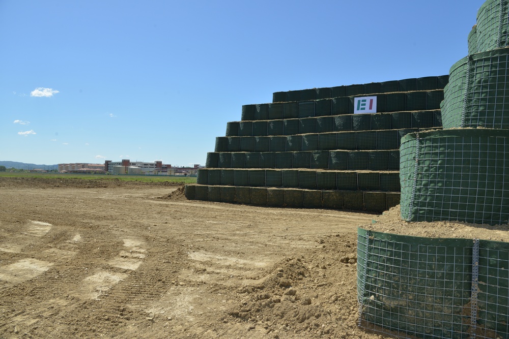 'Bomba Day' in Vicenza, UXO removal near Caserma Del Din, Italian army operation 'OLD LADY'