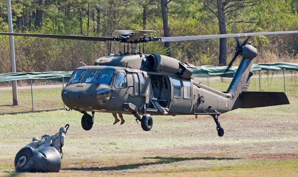 Alabama Guard units collaborate for sling load training