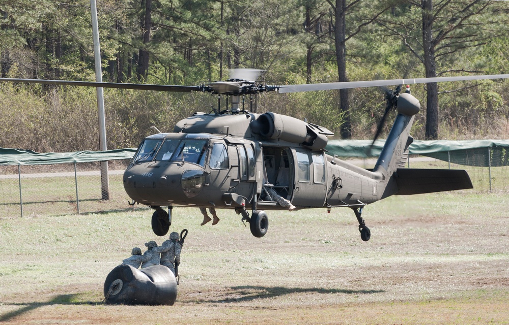 Alabama Guard units collaborate for sling load training