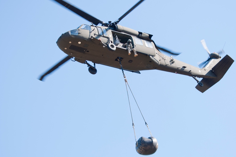 Alabama Guard units collaborate for sling load training