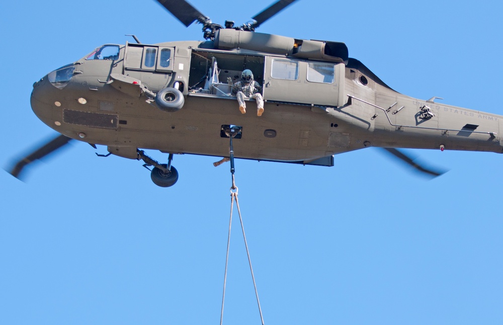 Alabama Guard units collaborate for sling load training