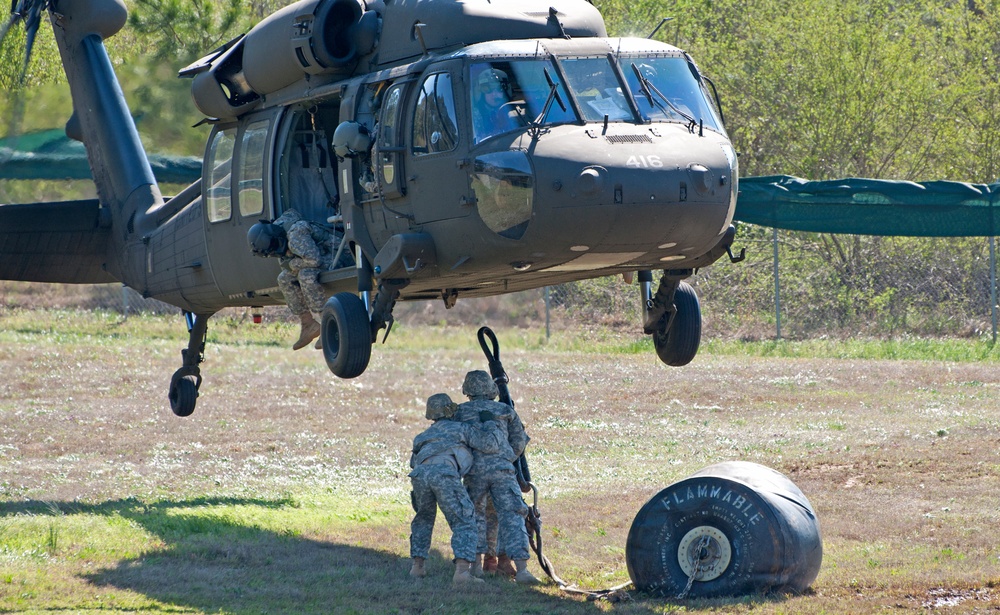 Alabama Guard units collaborate for sling load training