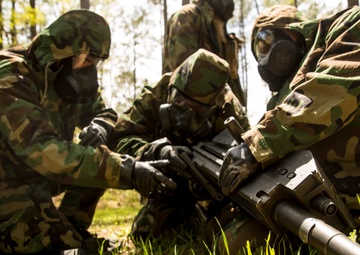 Super squad competition pushes Marines to the limit