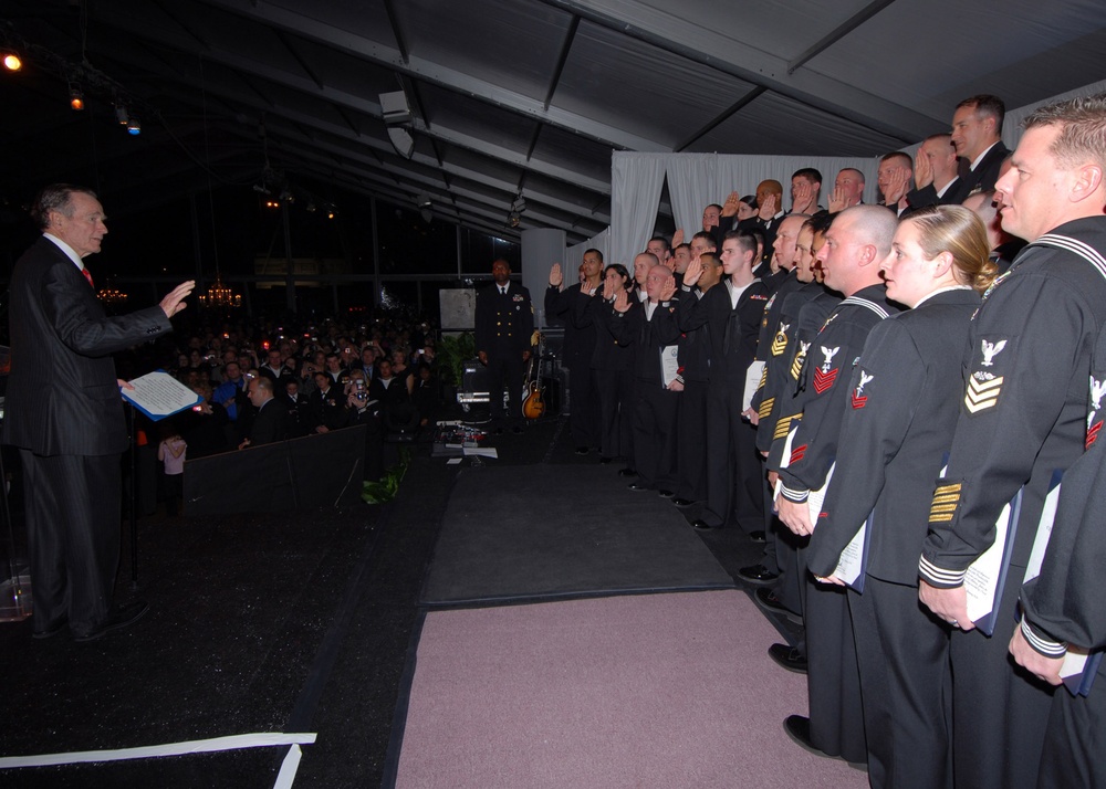 President George H.W. Bush administers the Oath of Enlistment