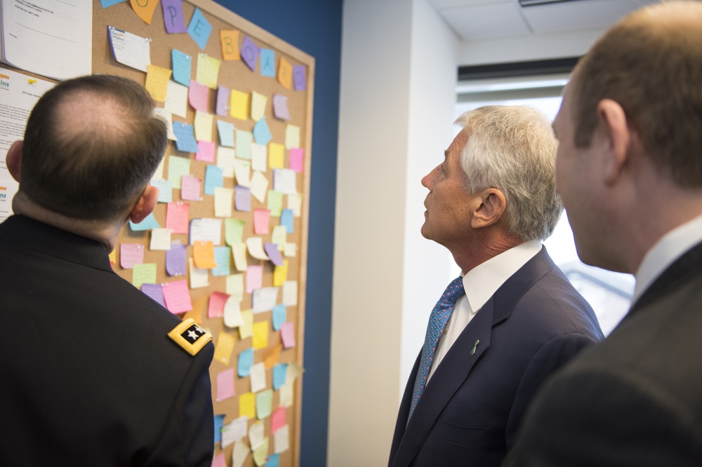 Hagel visits RAINN