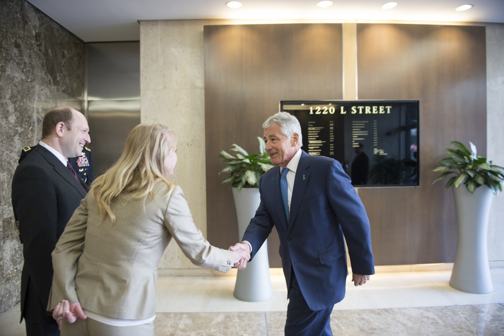 Hagel visits RAINN