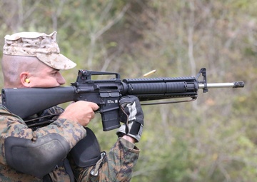 Aim center, hit center: Corps' top shooters compete in 2014 Marine Corps Match Championships