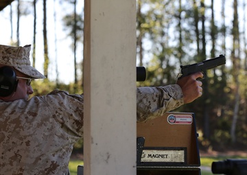 Aim center, hit center: Corps' top shooters compete in 2014 Marine Corps Match Championships