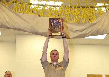 Aim center, hit center: Corps' top shooters compete in 2014 Marine Corps Match Championships