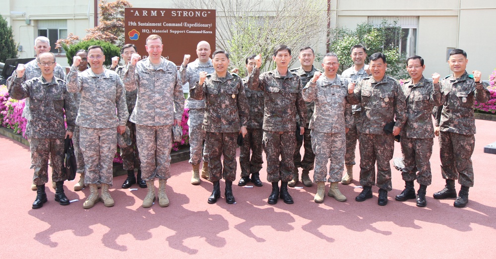Republic of Korea Transportation Command visits Team 19