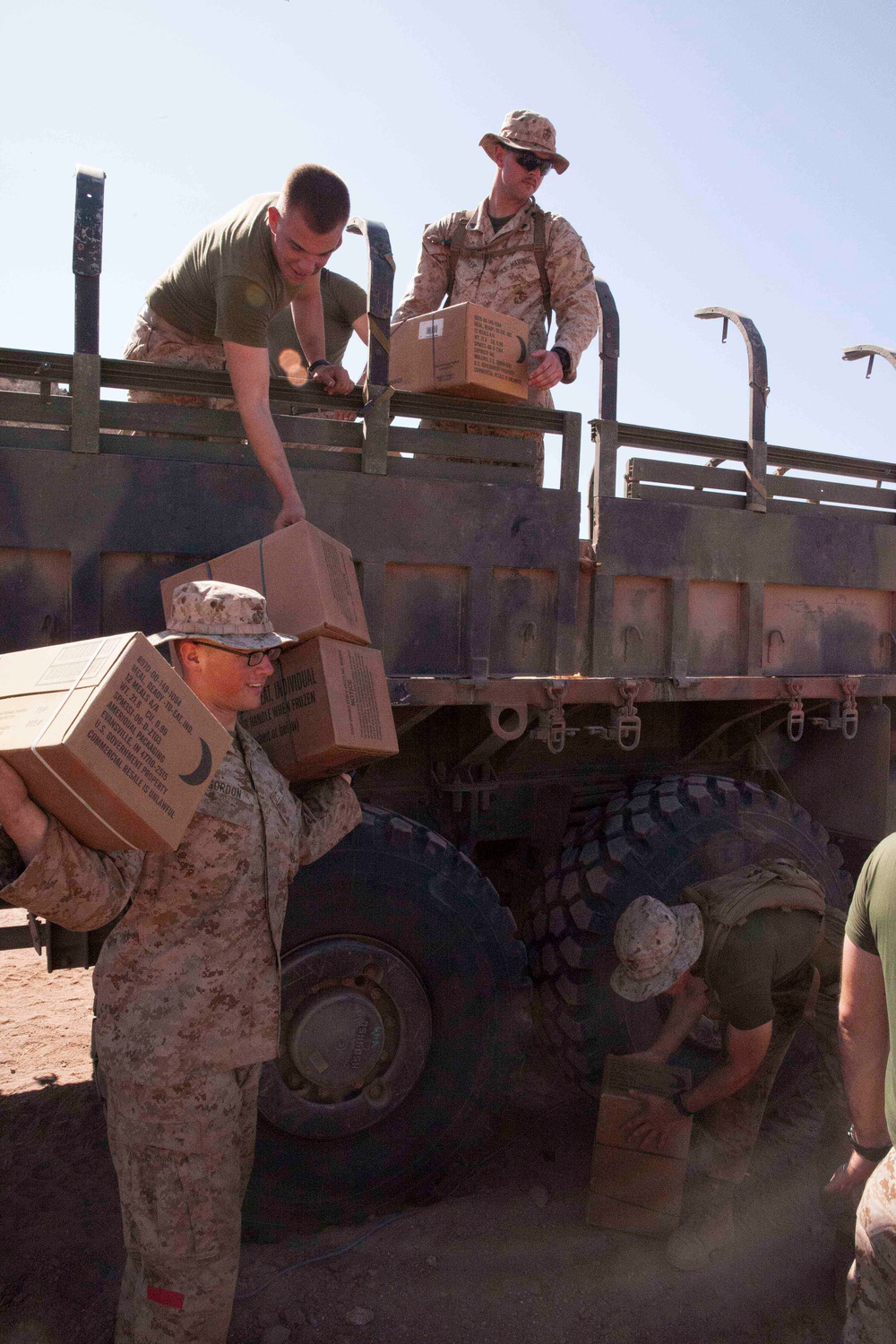 22nd MEU moves, serves meals during bilateral exercise