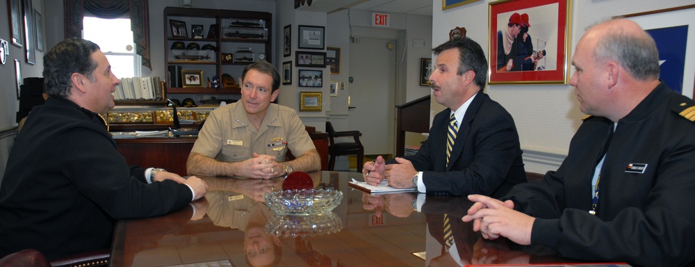 Discussing the future of the Chilean Submarine Force