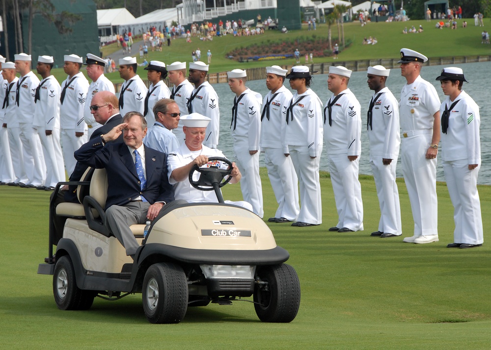 George H.W. Bush receives PGA Tour Lifetime Achievement Award