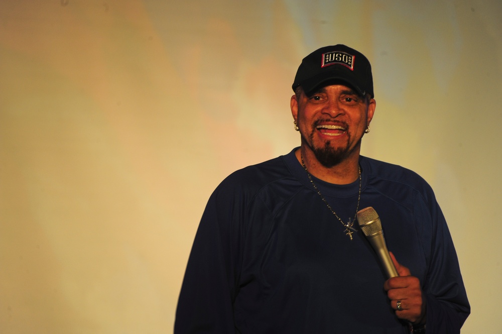 Sinbad and Paige Bryan Band perform for Airmen