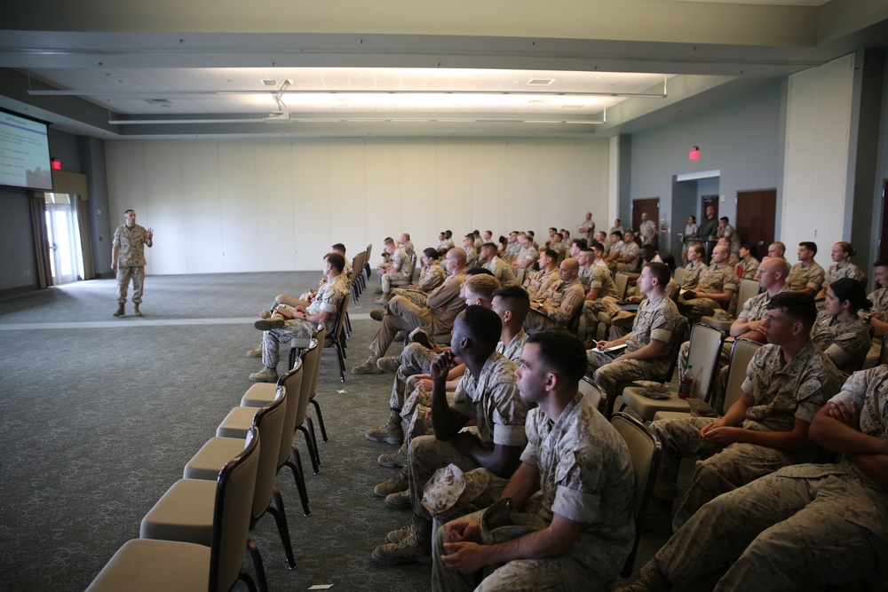 Marines explore Reserve options during road show
