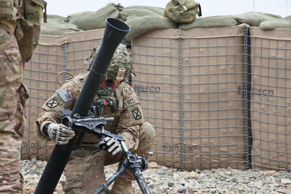 Spartan soldiers conduct Forward Observer Certification training