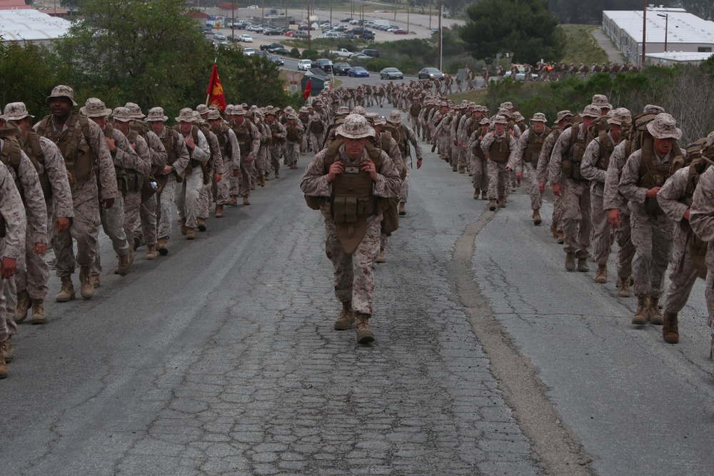 I MHG conducts hike to strengthen Marines and unit cohesion