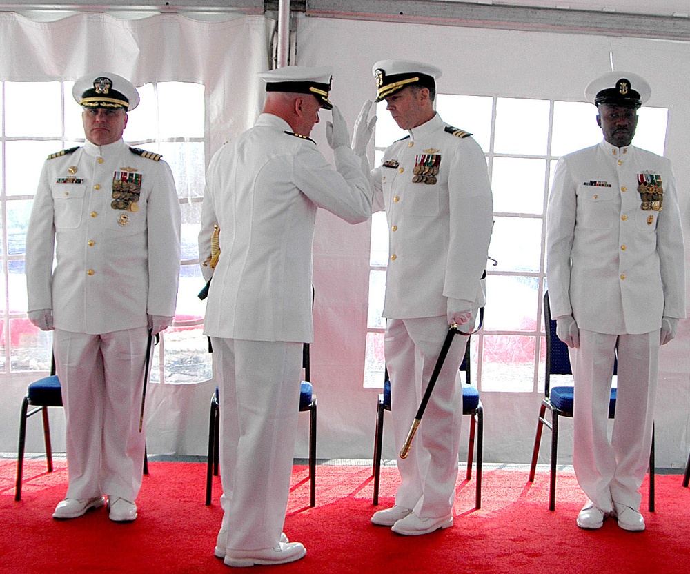 USS Barry holds change of command